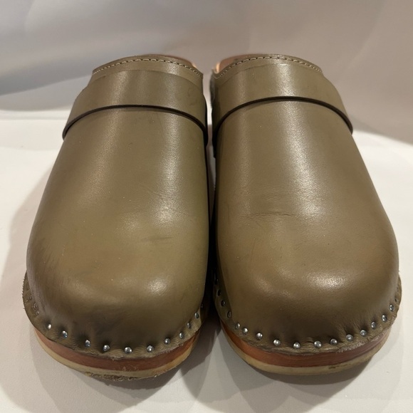 TROENTORP Sz 38 Olive Green Leather Wooden Soles Slip On Clogs - Picture 2 of 12